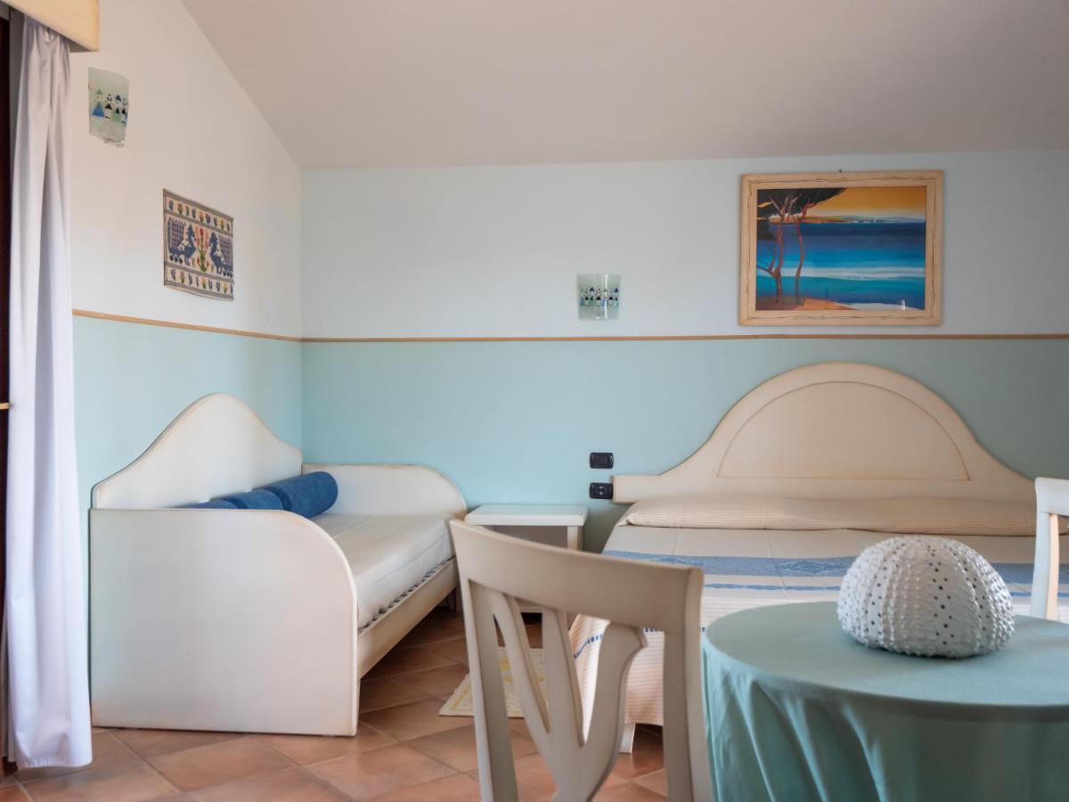 Hotel Luci Del Faro Калазетта Экстерьер фото