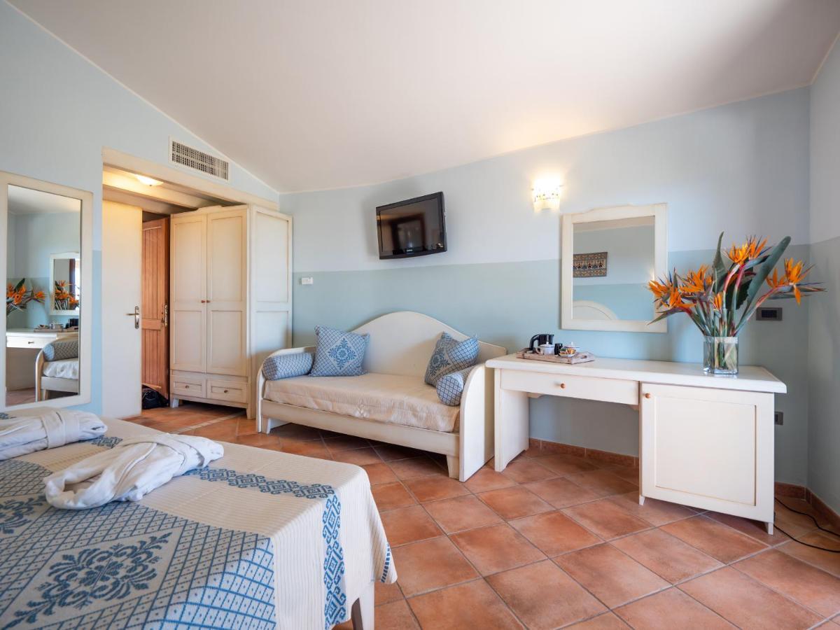 Hotel Luci Del Faro Калазетта Экстерьер фото