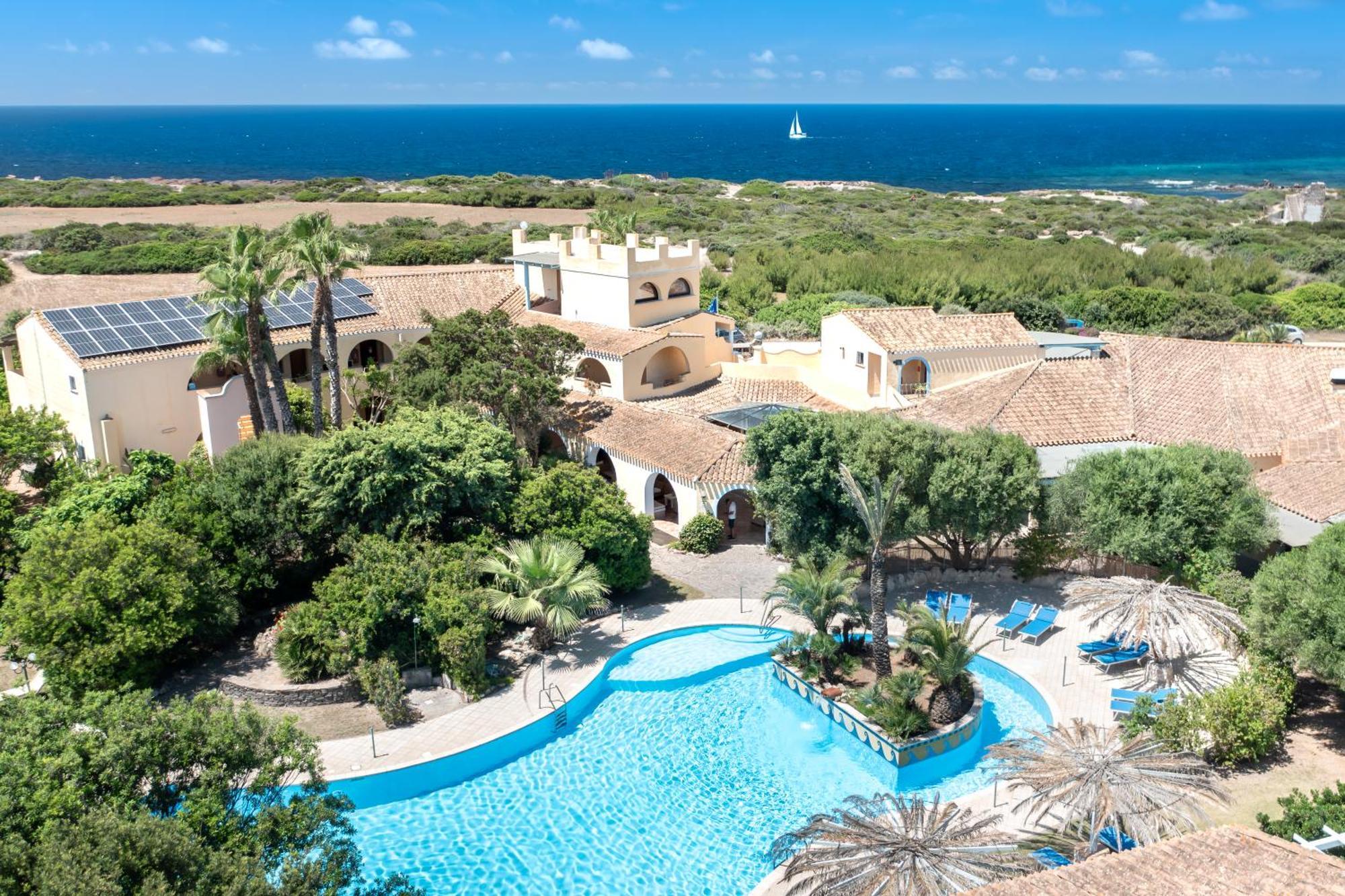 Hotel Luci Del Faro Калазетта Экстерьер фото