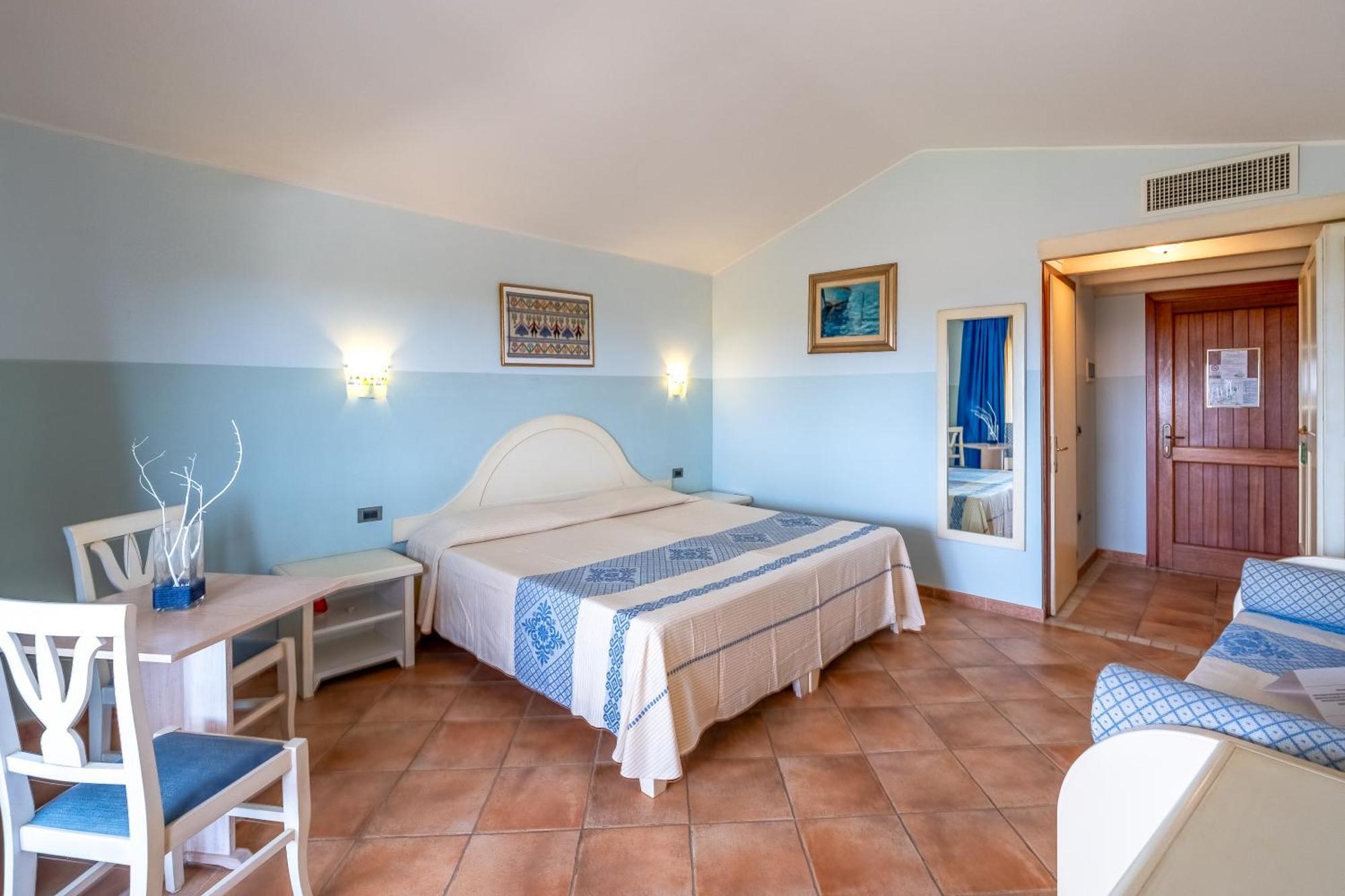 Hotel Luci Del Faro Калазетта Экстерьер фото