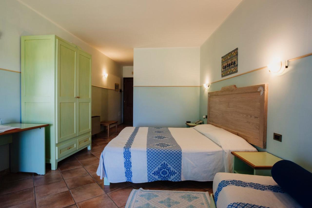 Hotel Luci Del Faro Калазетта Экстерьер фото